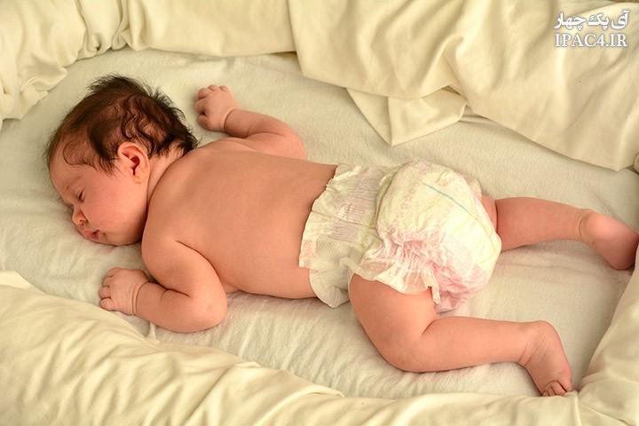 به چه علت نوزاد دمر می خوابد؟